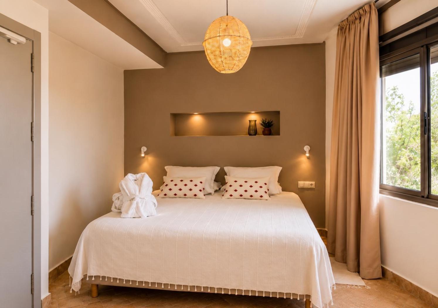 Chambre Triple - Vue sur la Piscine